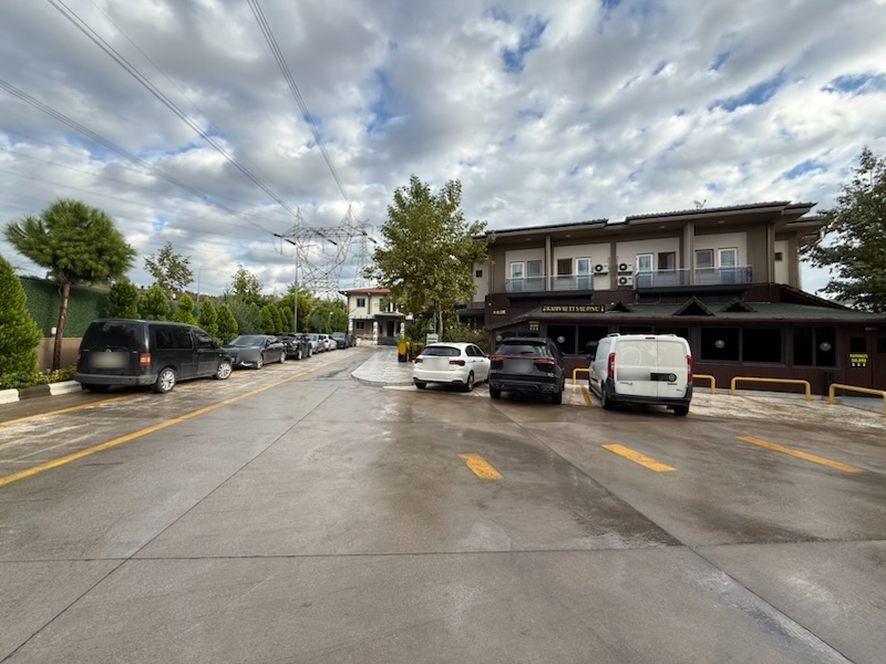 Otel ve otopark