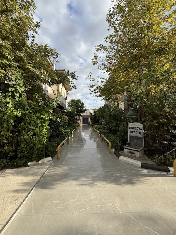 Bahçe yolu